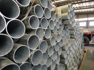ALT: Сравнение труб из углеродистой стали ASTM A53 и ASTM A500 на складе стали